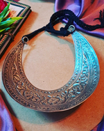 Load image into Gallery viewer, Ekani Akshi Brass Silver Replica Hasli Necklace