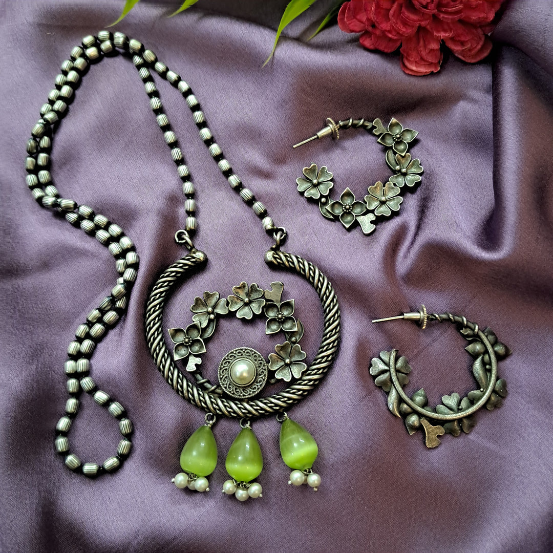 Ekani Upasna Floral Green Beads Silver Lookalike Pearl Necklace With Hoop Earrings