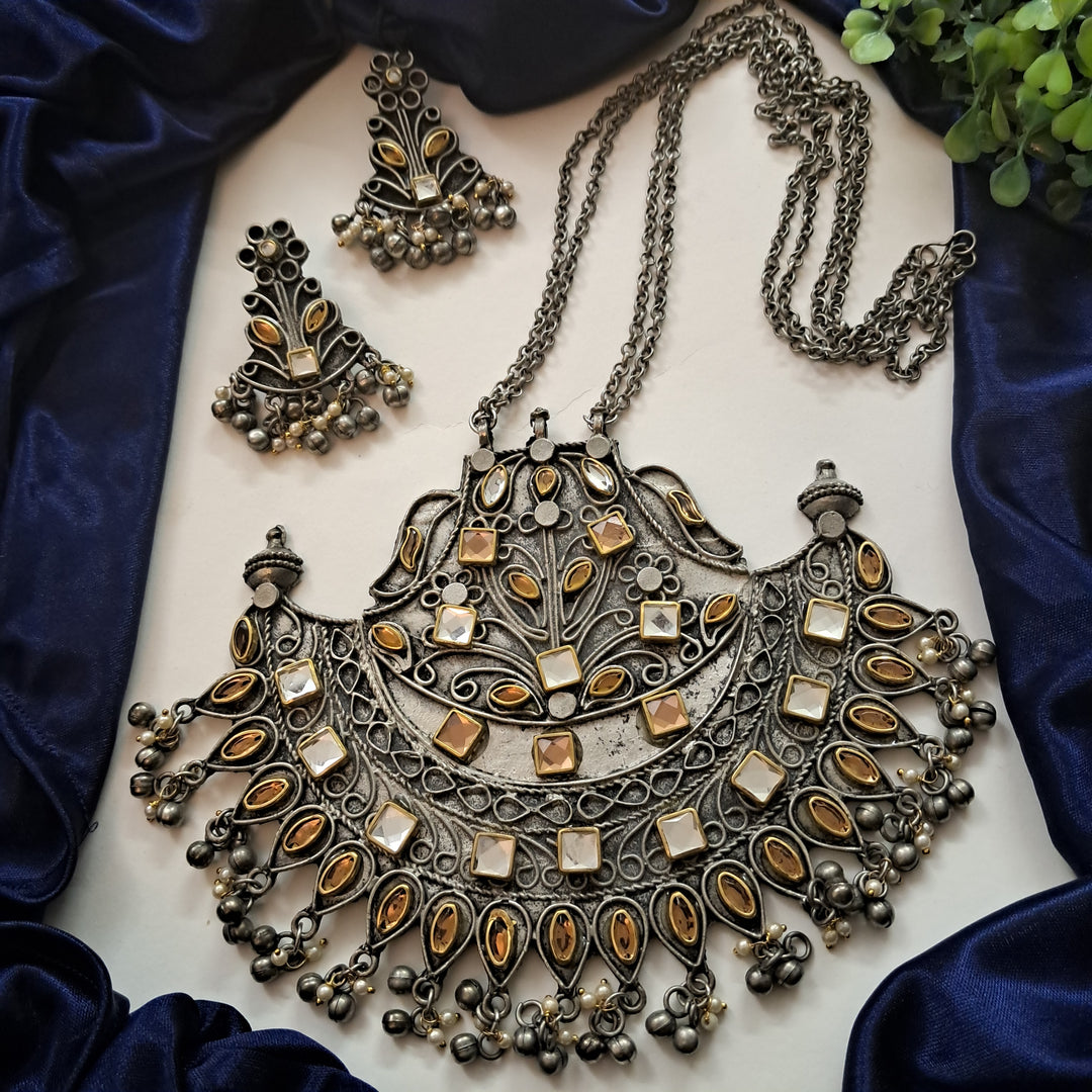 Ekani Shaheen Brass Kundan Stones Necklace With Earrings