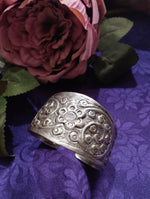 Load image into Gallery viewer, Ekani Chitai Work Brass Silver Necklace Combo Set