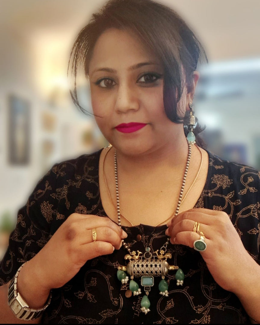 Ekani Ruma Dual Tone Silver Replica Monalisa Stone Pearl Beads Necklace With Earrings