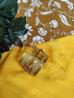 Load image into Gallery viewer, Ekani Sonakshi Matsya Stone Gold Handcuff
