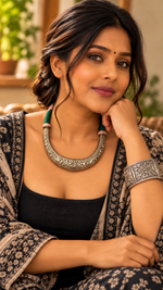 Load image into Gallery viewer, Ekani Premium Brass Silver Chitai Hasli Necklace