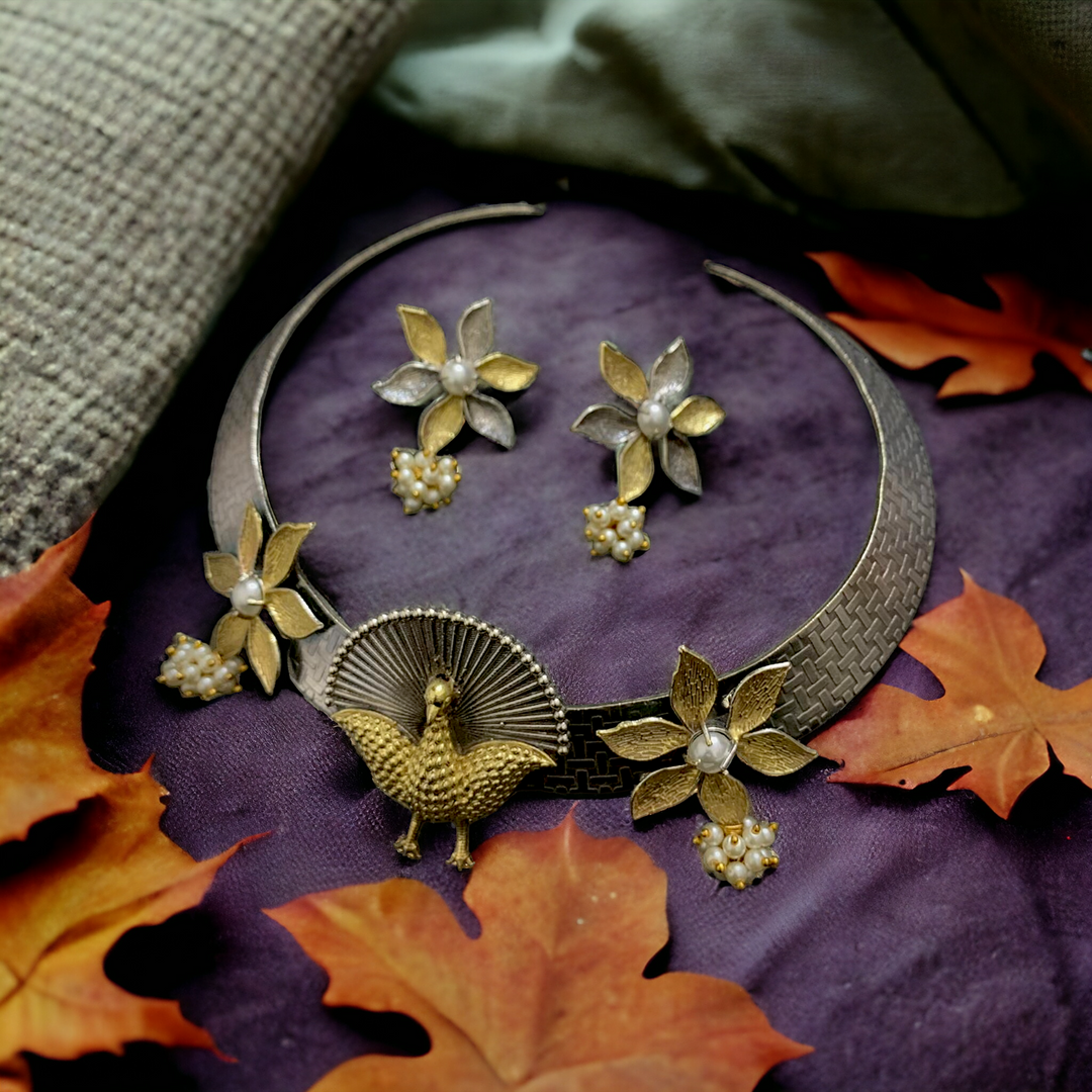 Ekani Shimiri Brass Dual Tone Hasli Necklace Set