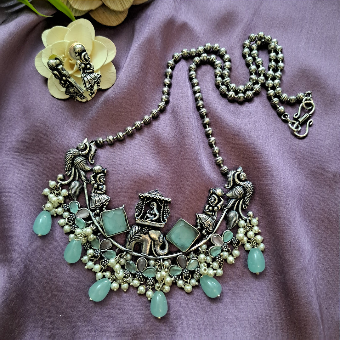 Ekani Kritika Doli Baraat Silver Replica Monalisa Stone  Pearl Beads Necklace With Stud Earrings
