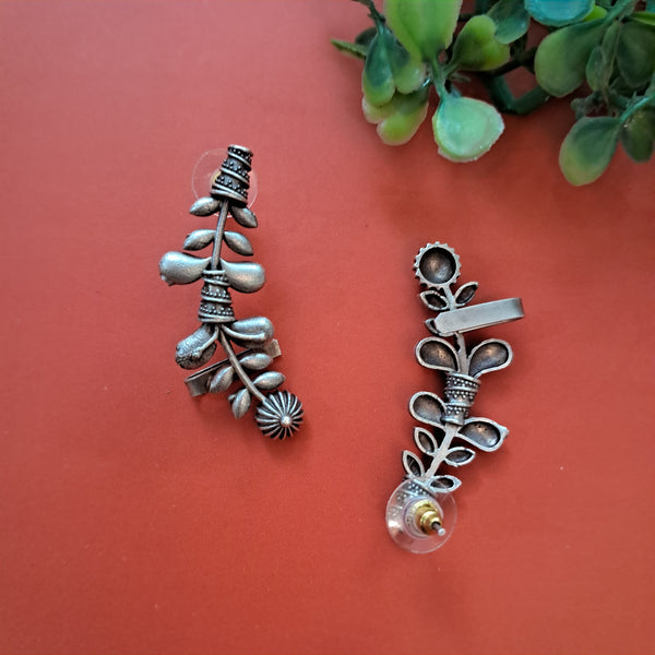 Ekani Parisha Quirky Silver Replica Brass Earcuff