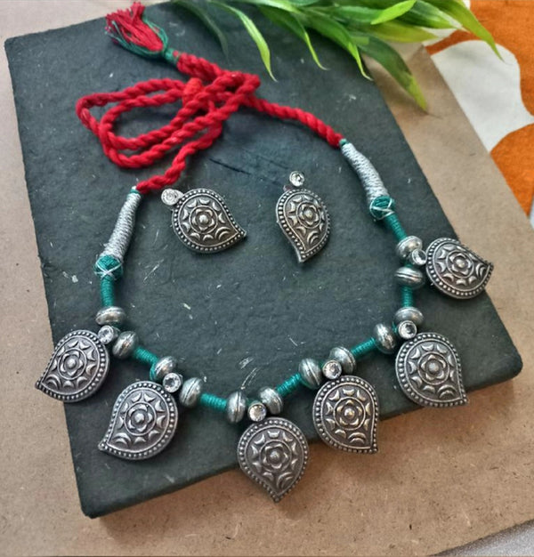 Ekani Saaya Red Black Silver Tribal Hasli Necklace With Stud Earring