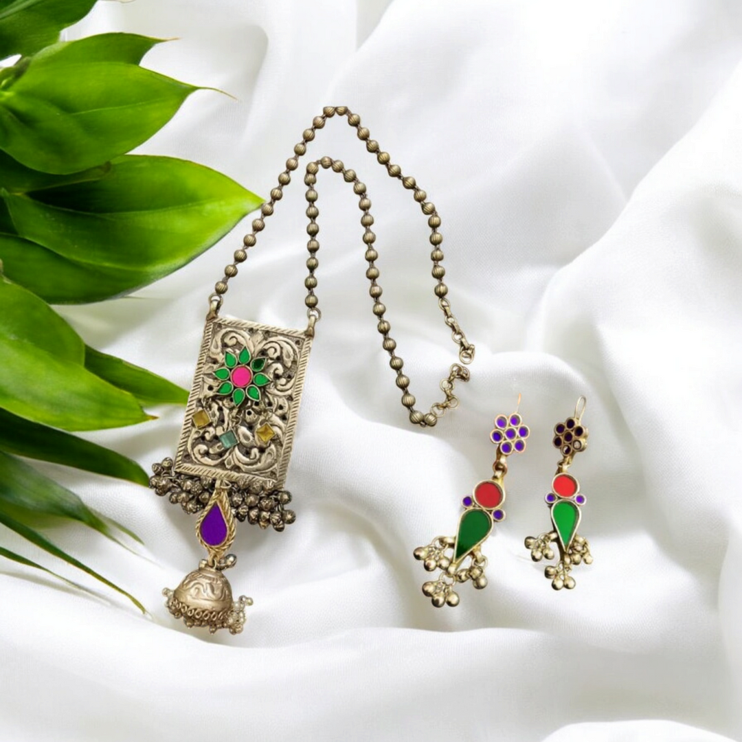 Ekani Chitai Art Work Glass Cut Fusion Necklace Set