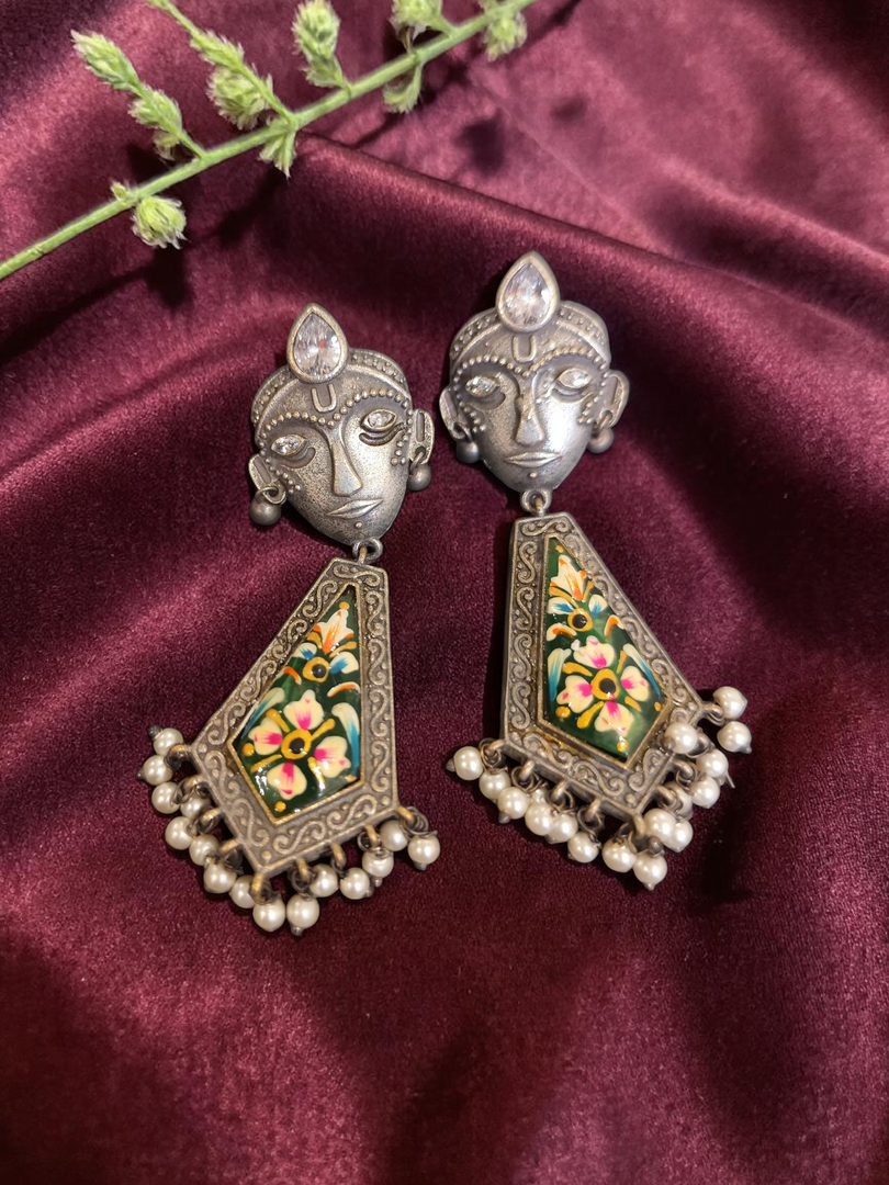 Ekani Shariya Silver Brass Meenakari Stone Earrings