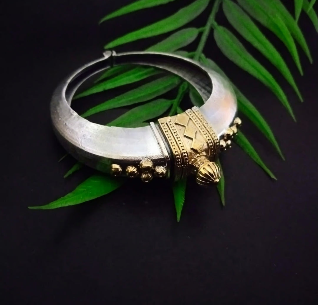 Ekani Dual Tone Brass Unisex Openable Tribal Kadas Pair
