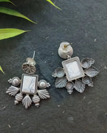 Load image into Gallery viewer, Ekani Monali Off-white Brass Alloy Silver Monalisa And Zircon Stone Earrings
